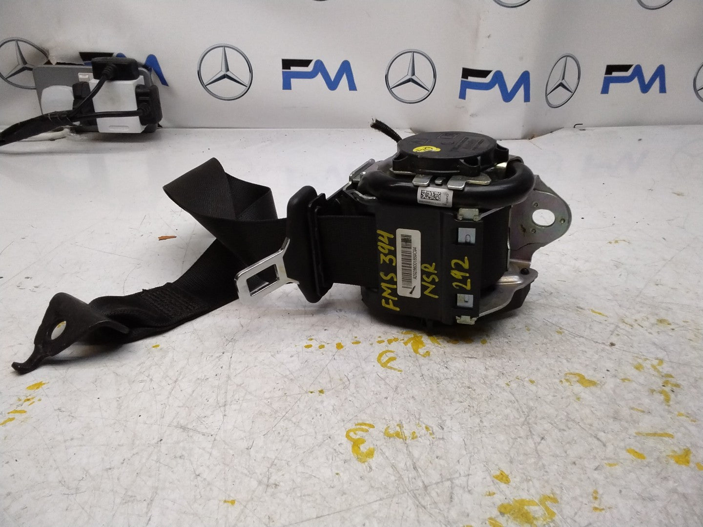 MERCEDES GLE W292 NEAR SIDE REAR SEAT BELT OEM A2928600185 FMS394 NSR