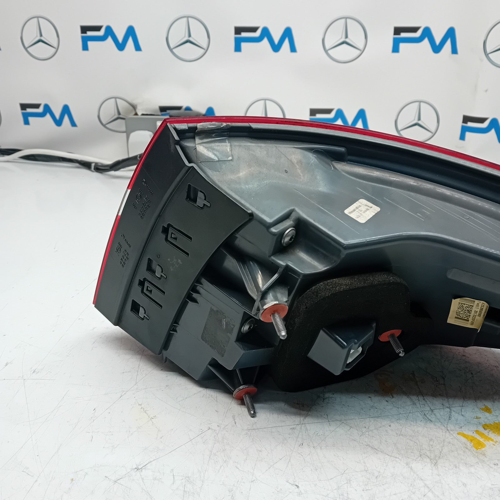 MERCEDES GLC W253 PASSENGER SIDE NS REAR TAIL LIGHT FMT187 A2539060900