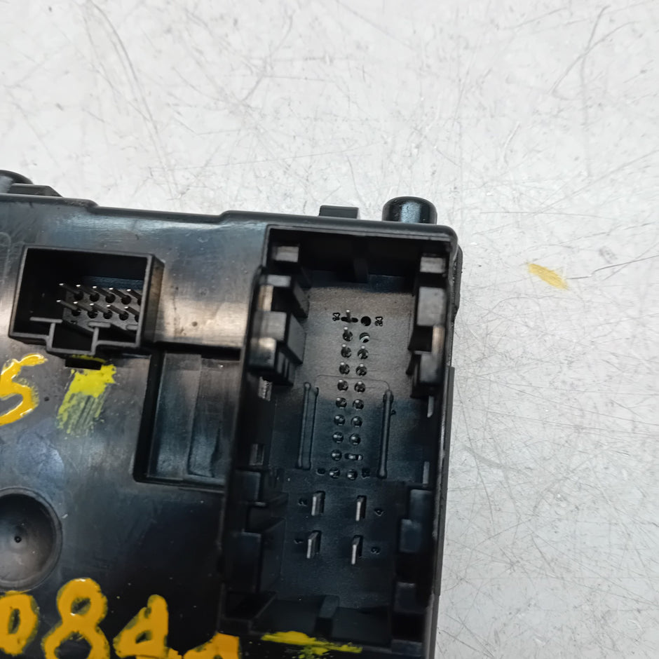 MERCEDES C CLASS 2014 W205 AIR CONDITIONING CONTROL MODULE A2059004013 FM00844