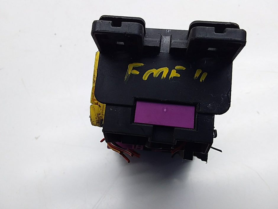 MERCEDES C CLASS FUSE RELAY BOX A2059067200 W205 2014 -2021 FMF11
