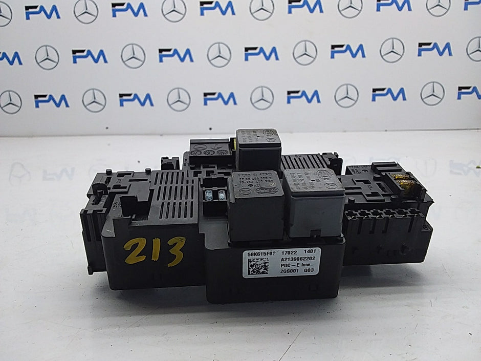 MERCEDES BENZ E-CLASS W213 FUSE BOX RELAY  A2139062202 FMF55