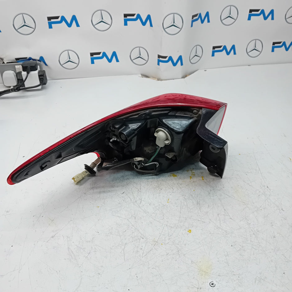 MITSUBISHI OUTLANDER MK3 2015-19 DRIVER SIDE OS OUTER REAR TAIL LIGHT FMT147