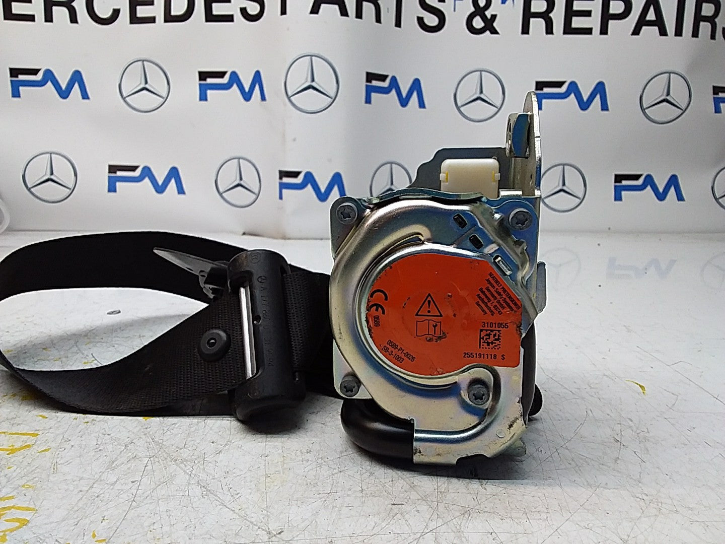 MERCEDES A CLASS  FRONT LEFT SEAT BELT WITH PRETENSIONER A1778600700 FMS54 NSF