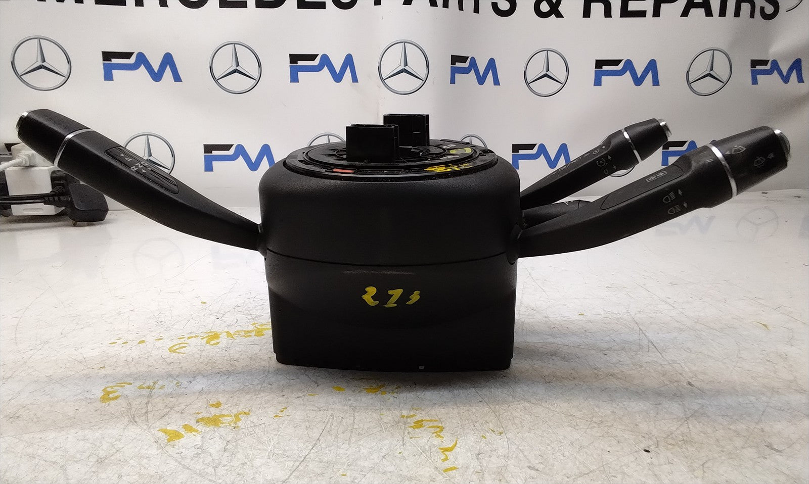 Mercedes Benz E-CLASS W213 INDICATOR/WIPER GEAR SELECT + SQUIB  2016 FM00745