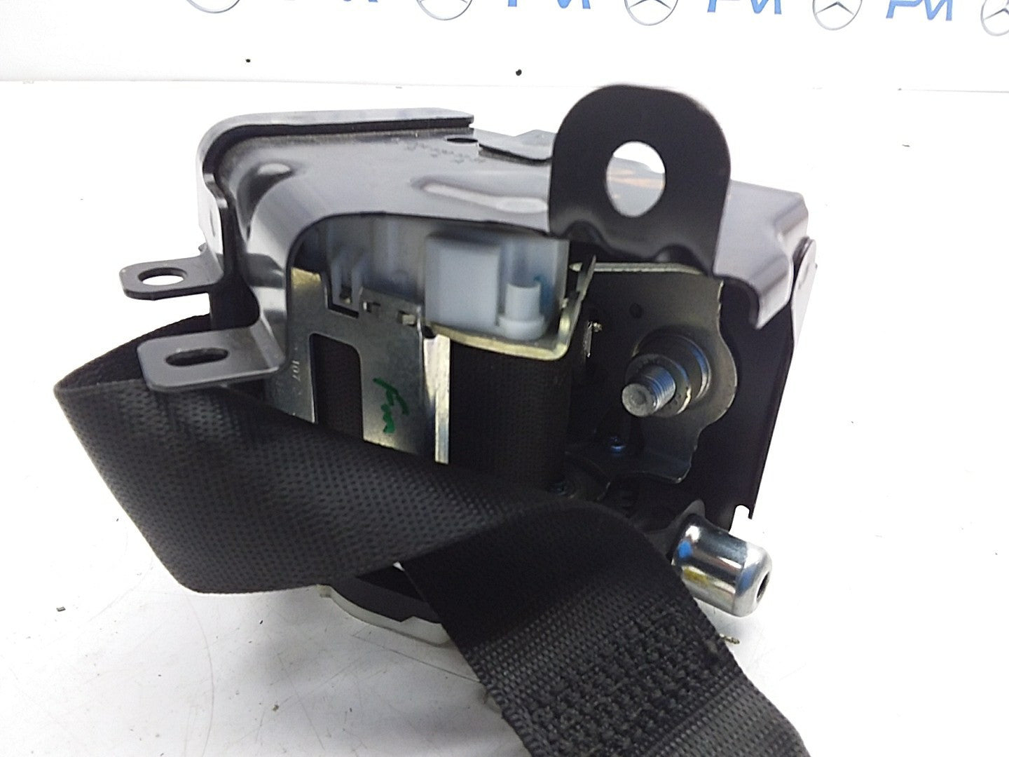 MERCEDES C-CLASS W204 SEAT BELT REAR  LEFT PASSENGER SIDE A2046301731 FMS207 NSR