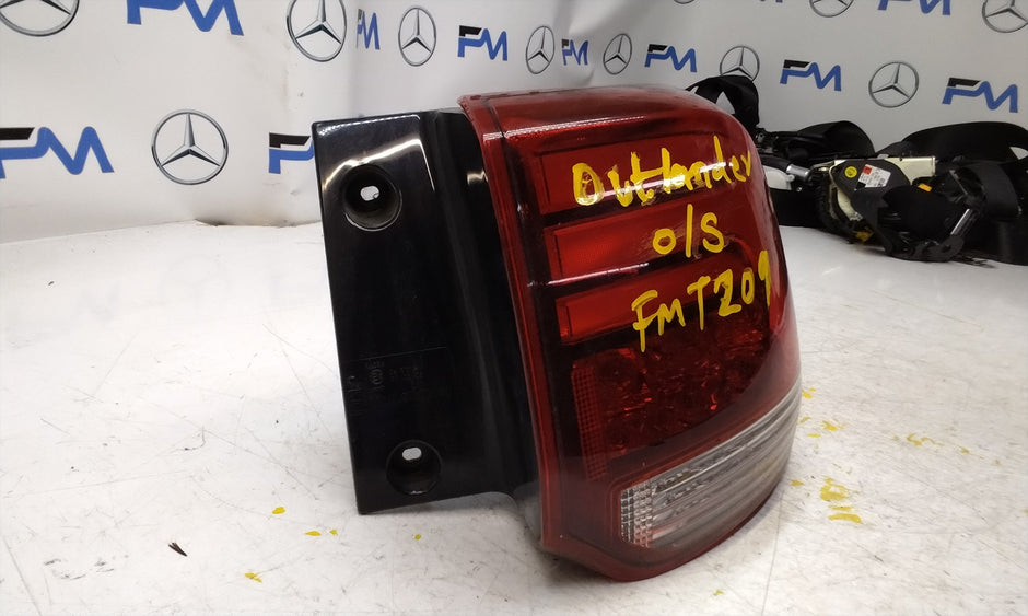 MITSUBISHI OUTLANDER DRIVER SIDE OS REAR TAIL LIGHT FMT209 HALF LED