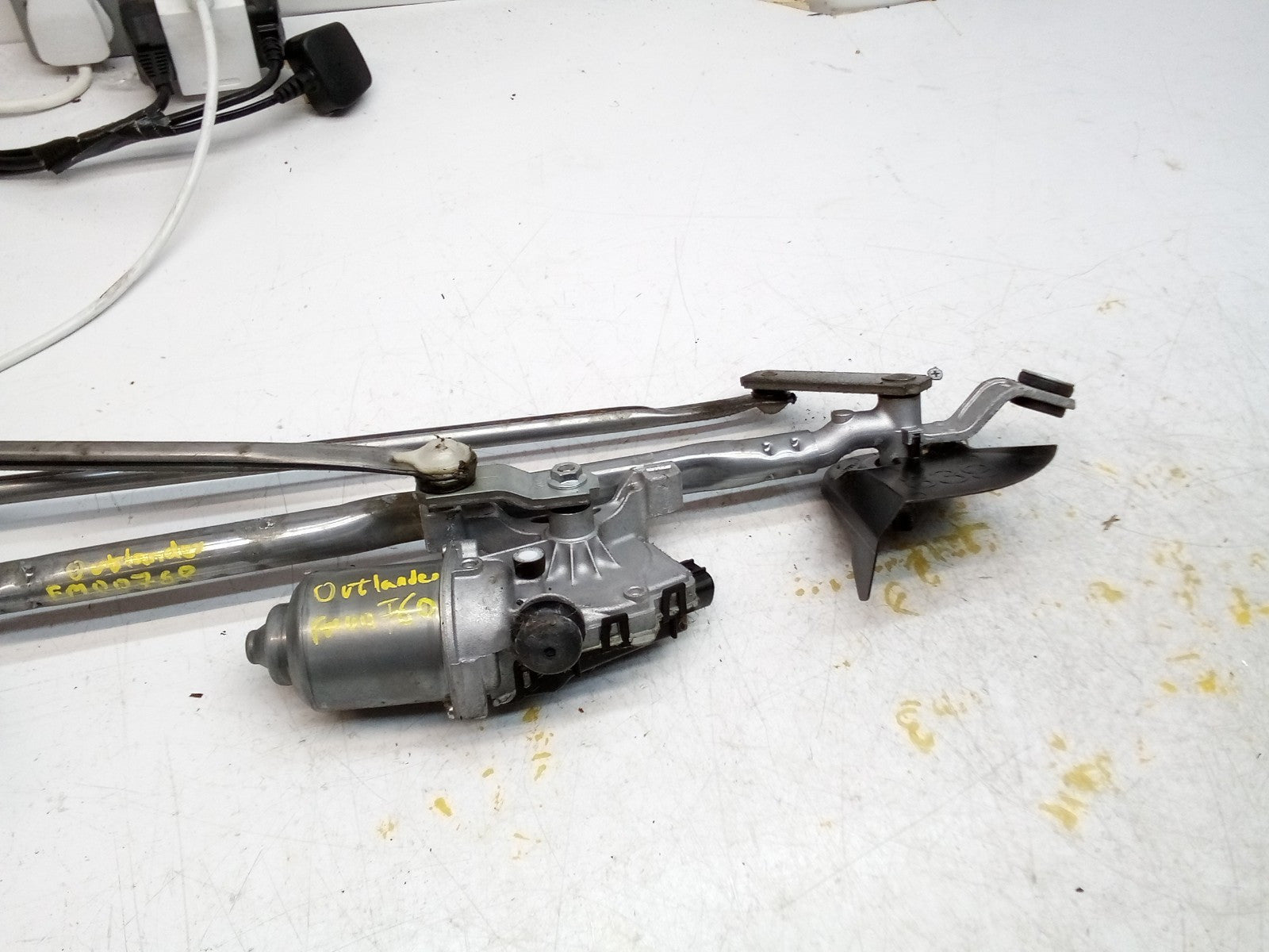 MITSUBISHI OUTLANDER MK3 FRONT WIPER MOTOR + MECHANISM LINKAGE FM00760