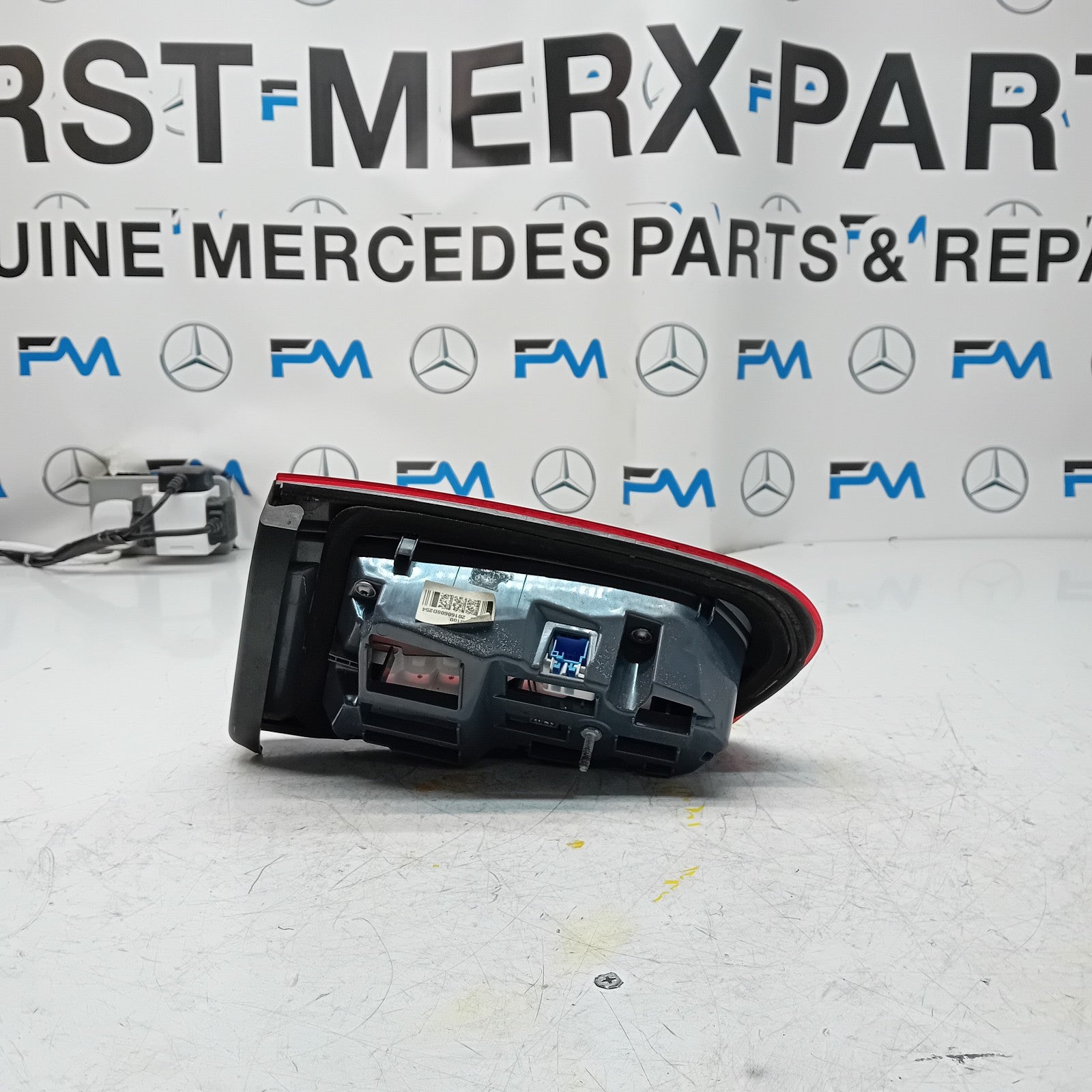 MERCEDES GLC W253 PASSENGER SIDE NS REAR TAIL LIGHT A2539068100 2016 FMT164
