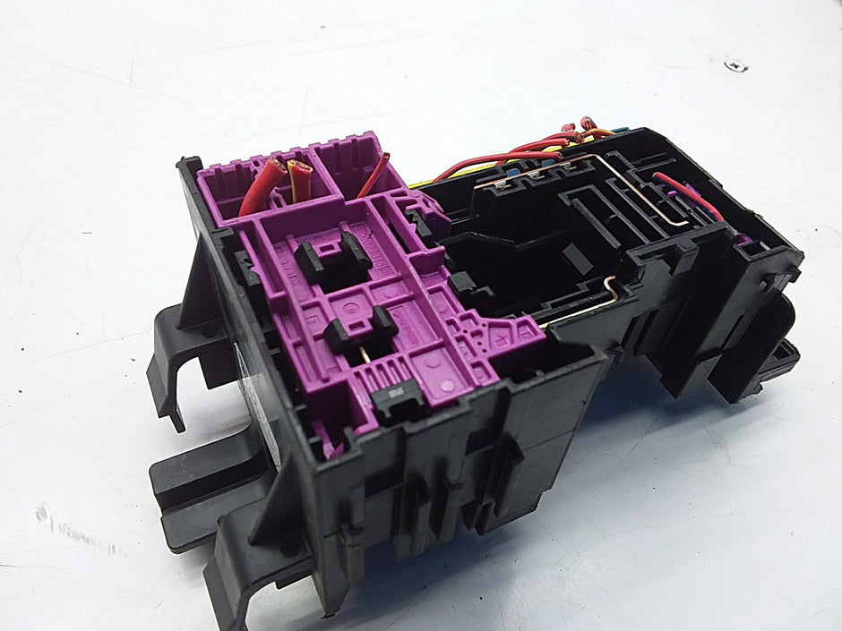 MERCEDES C CLASS FUSE RELAY BOX A2059067200 W205 2014-2021 FMF21