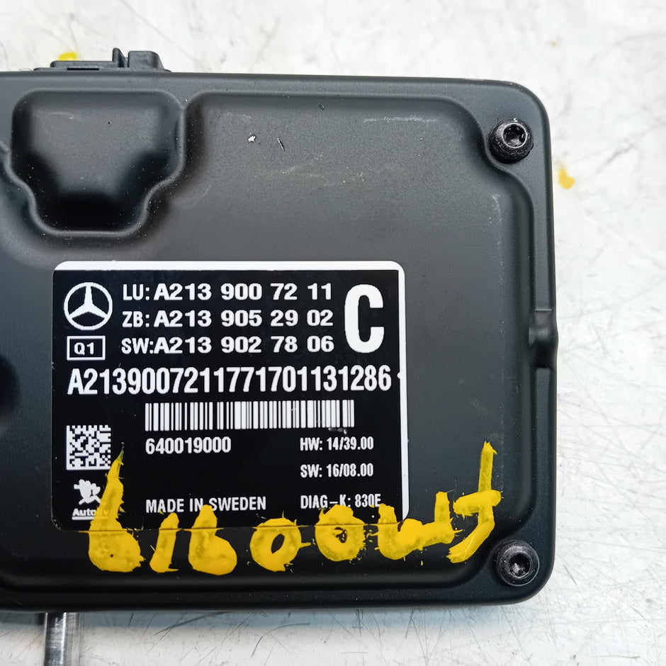 MERCEDES BENZ E-CLASS W213 FRONT WINDSHIELD CAMERA CONTROL A2139007211 FM00919