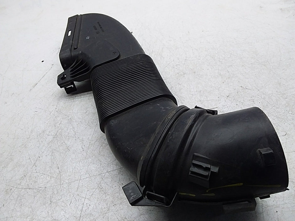 MERCEDES BENZ C-CLASS W205 AIR INTAKE TUBE A6510903242 FMI50 (DAMAGED)