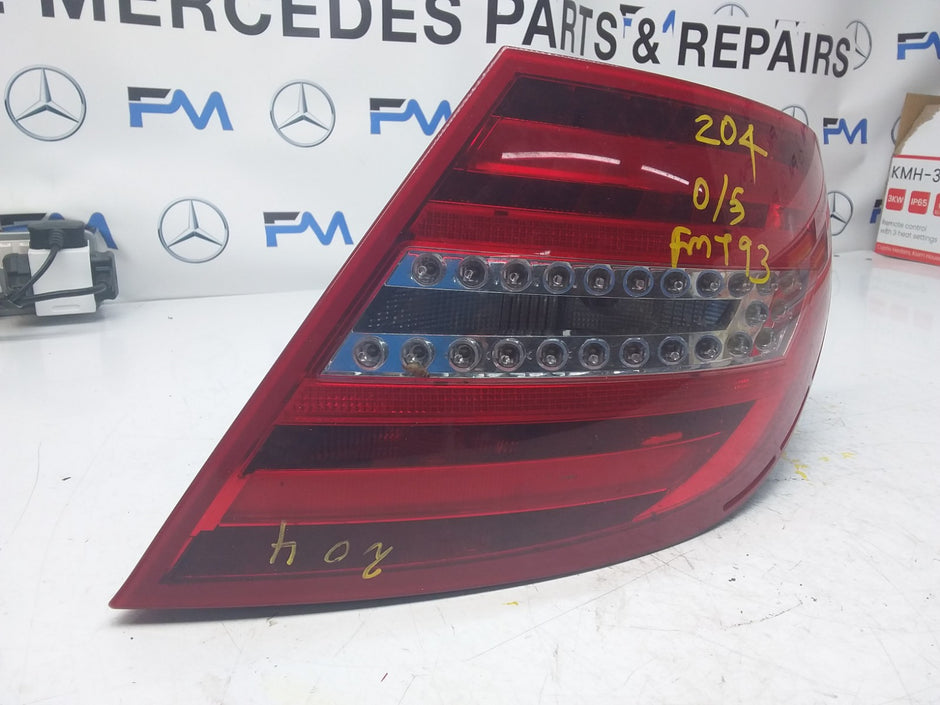 MERCEDES  C-CLASS W204 2011 REAR PASSENGER N/S TAIL LIGHT A2048205464 FMT92