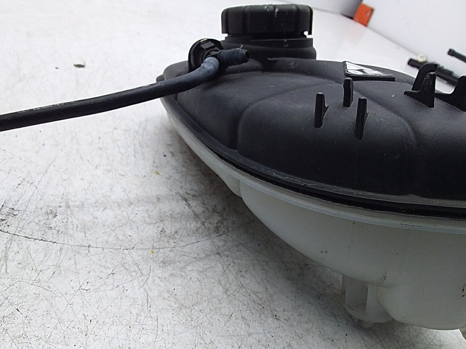 MERCEDES BENZ B-CLASS W246 COOLANT EXPANSION TANK  A2465000049 FMC126