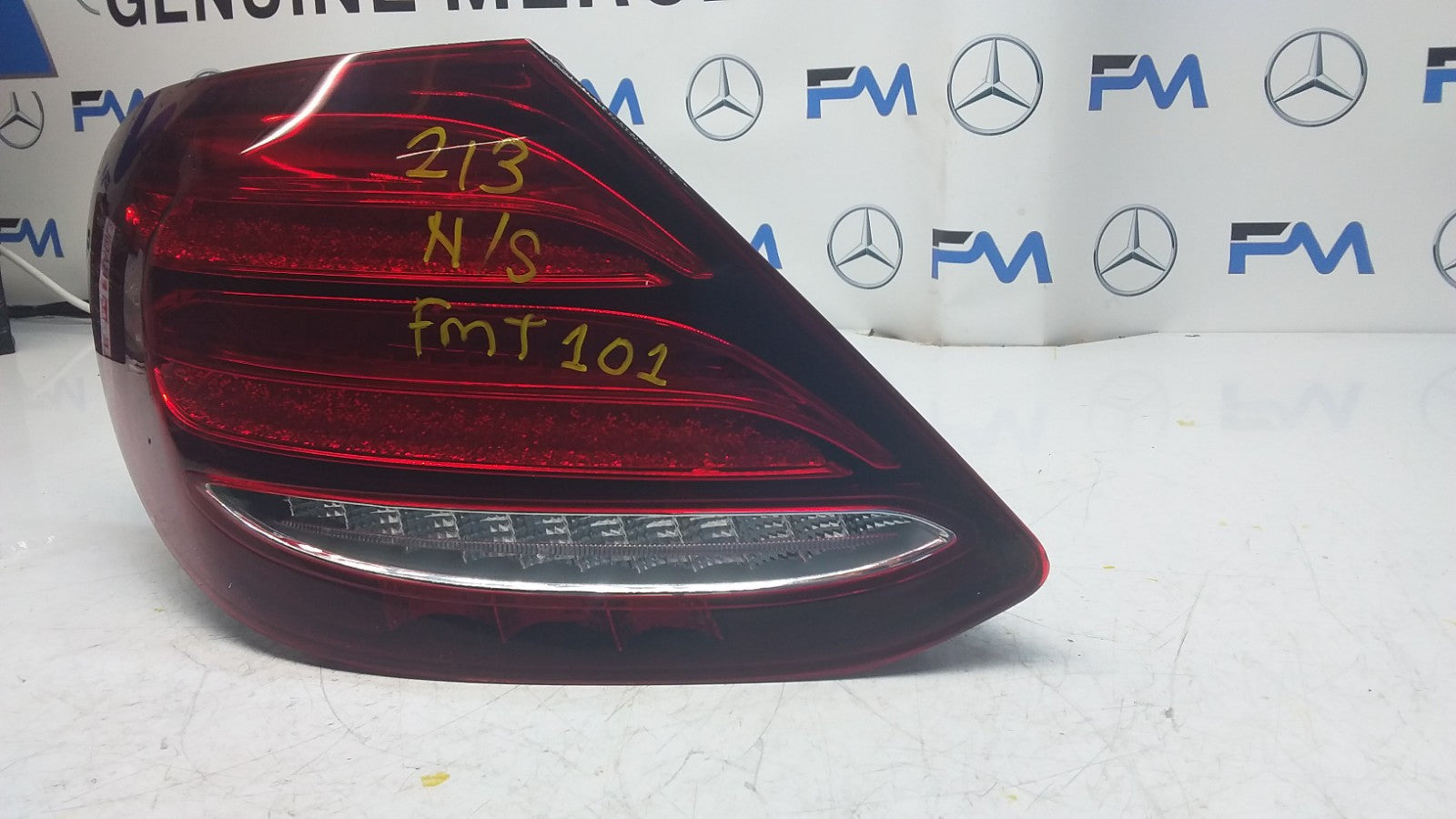 MERCEDES E-CLASS W213 PASSENGER SIDE NS REAR TAIL LIGHT 2016 FMT101