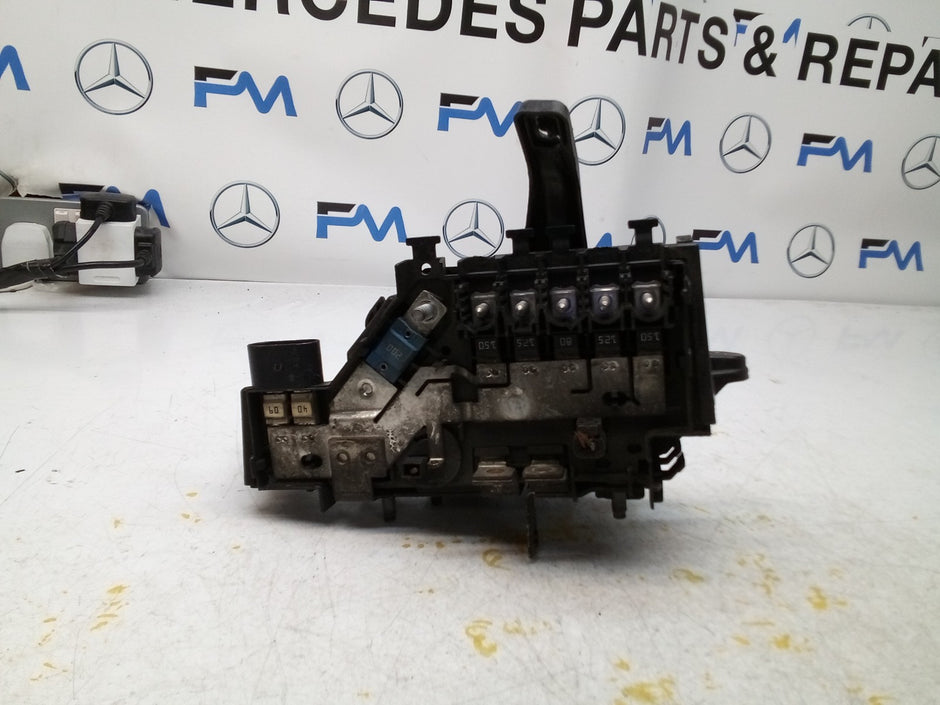 Mercedes C-CLASS W205 Fuse Relay Junction Box A2055402050 FM00793