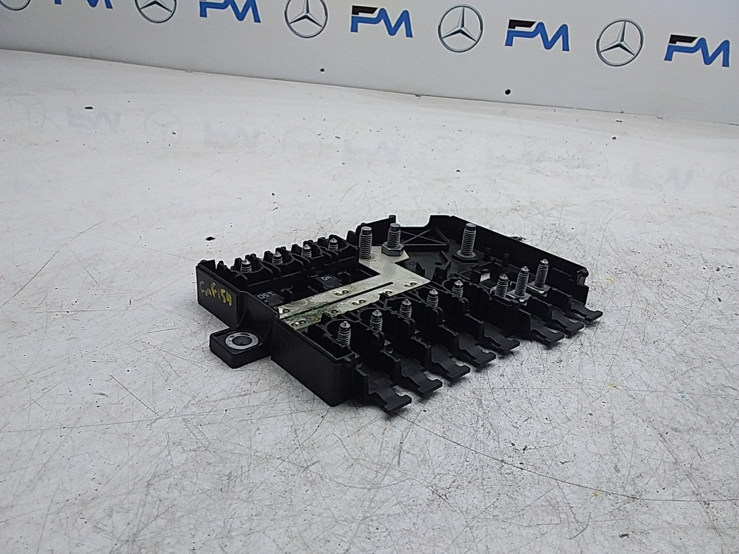 MERCEDES BENZ  E-CLASS  W213 FUSE RELAY JUNCTION BOX  A2135406200  FMF154