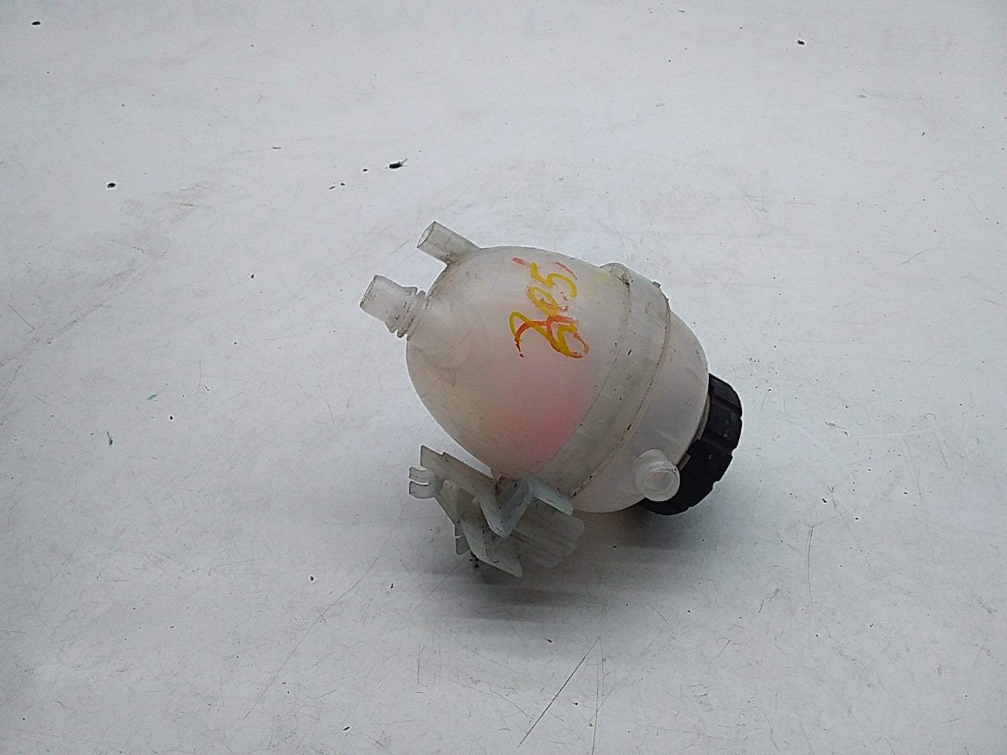 MERCEDES BENZ S-CLASS W222 COOLANT EXPANSION TANK 2014ONWARDS A2225000549 FMC109