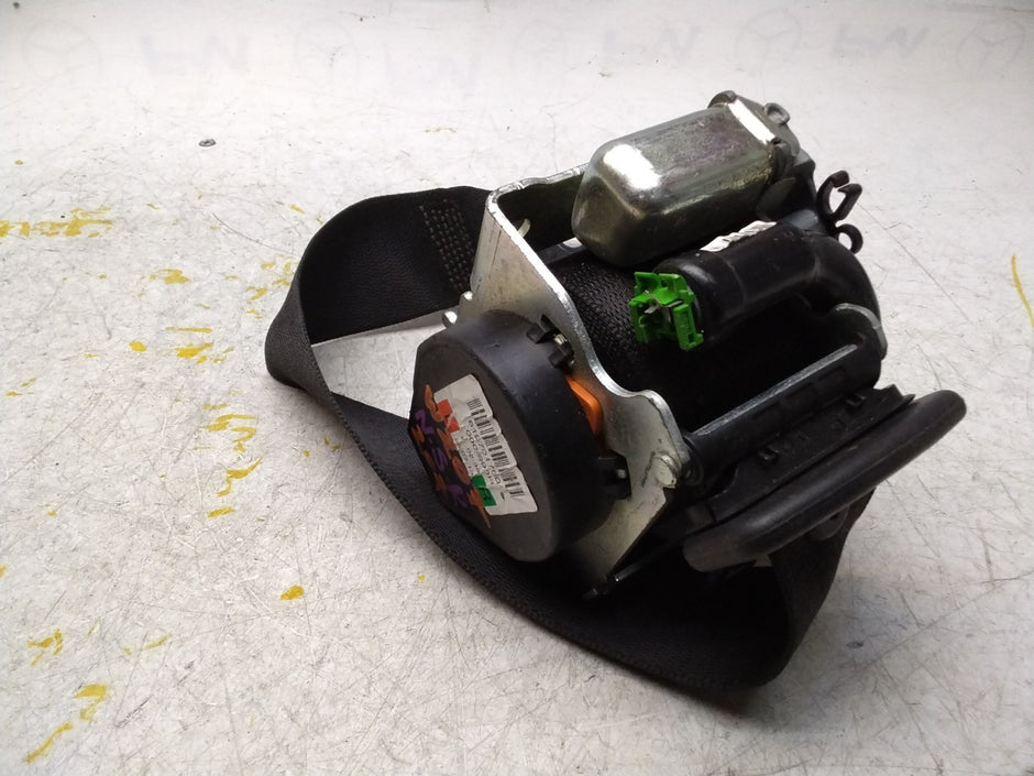 MERCEDES E CLASS SEAT BELT REAR RIGHT AND LEFT A2078602385 C207 FMS453 NSR OSR