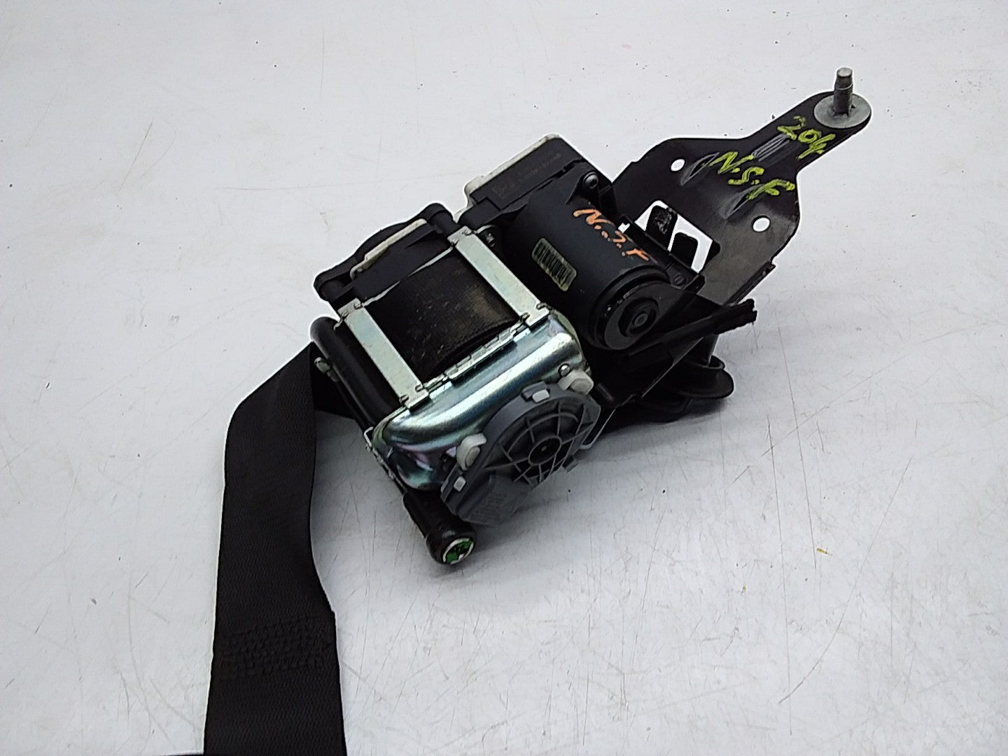 MERCEDES C-CLASS W204 SEAT BELT FRONT LEFT PASSENGER SIDE A2048601585 FMS228 NSF