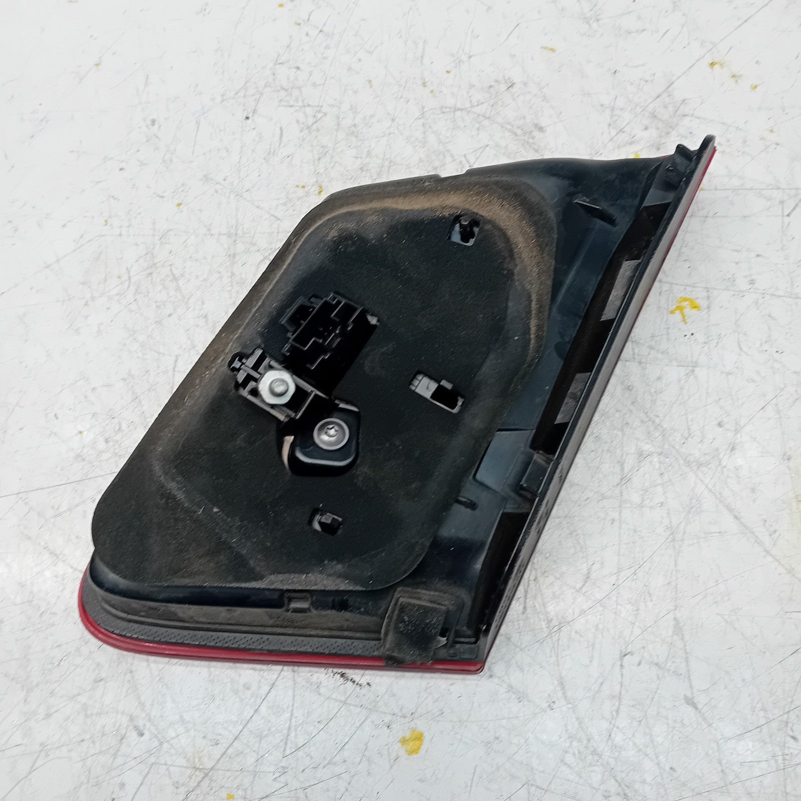 MERCEDES E-CLASS W212 PASSENGER SIDE NS REAR TAIL LIGHT FMT123