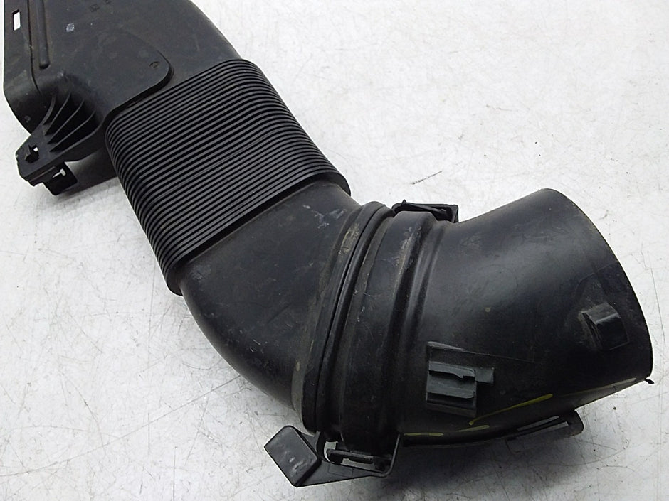 MERCEDES BENZ C-CLASS W205 AIR INTAKE TUBE A6510903242 FMI50 (DAMAGED)