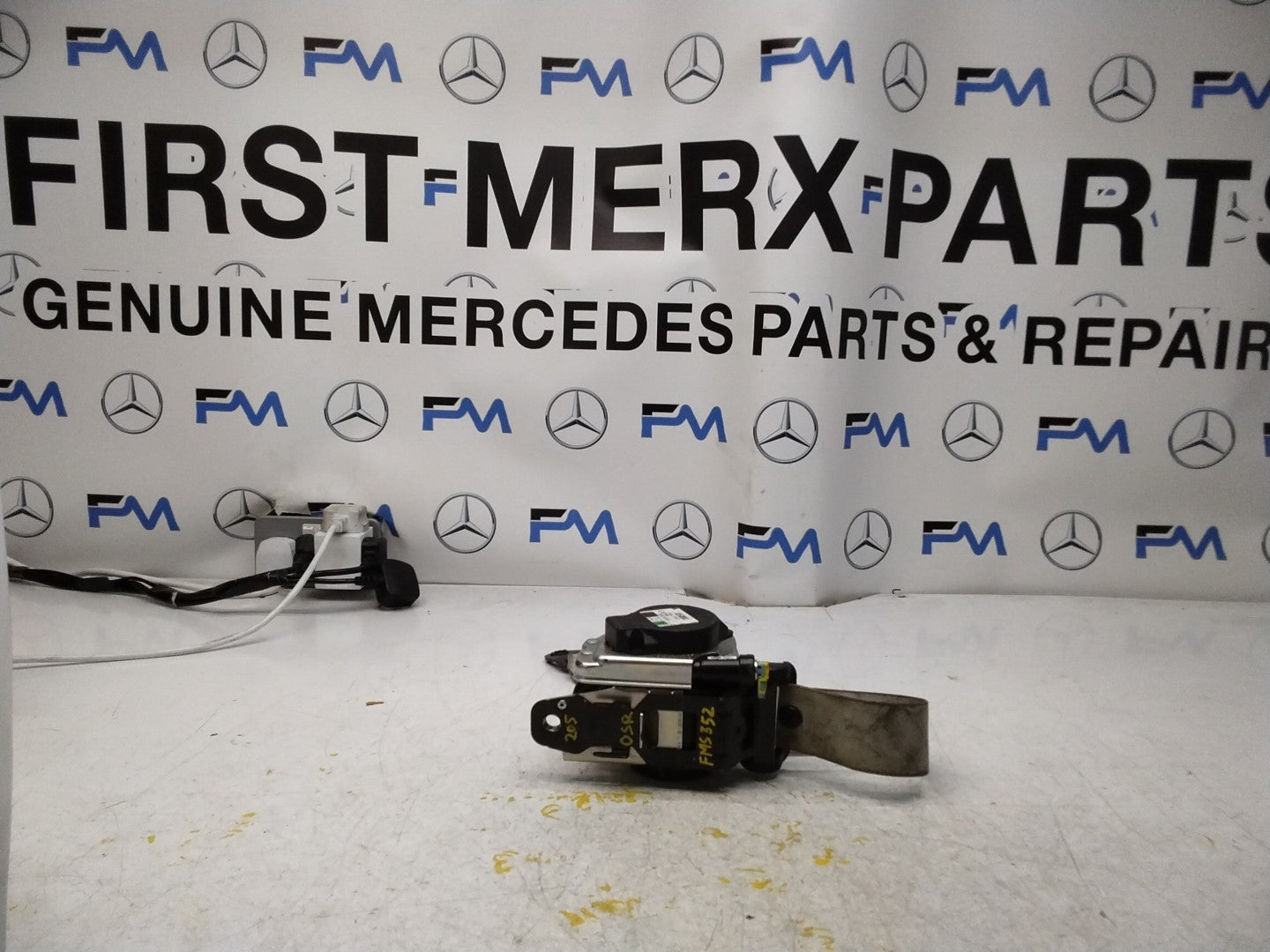 MERCEDES C-CLASS W205 SEAT BELT REAR RIGHT DRIVER SIDE A2058601601 FMS352 OSR