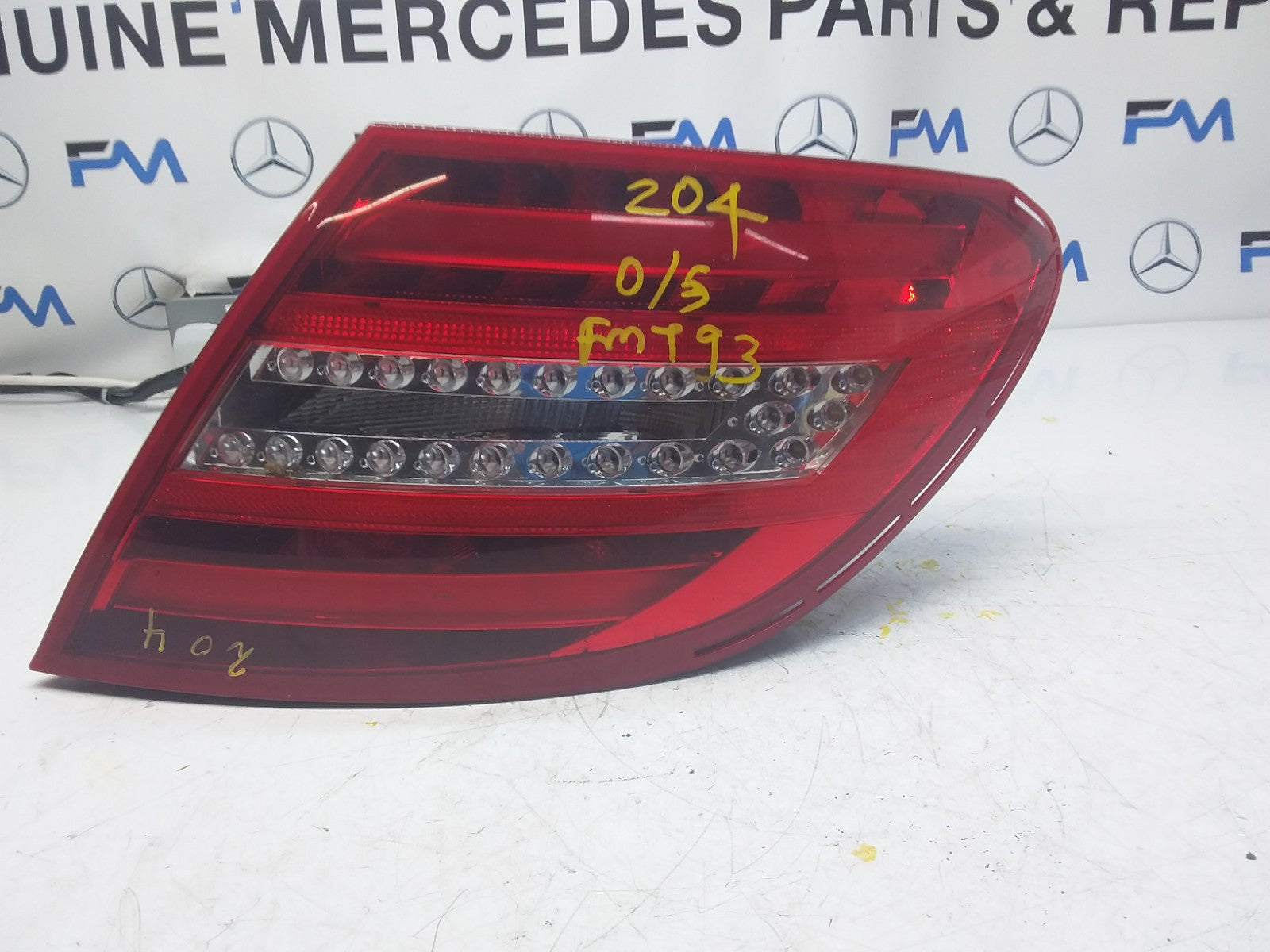 MERCEDES  C-CLASS W204 2011 REAR PASSENGER N/S TAIL LIGHT A2048205464 FMT92