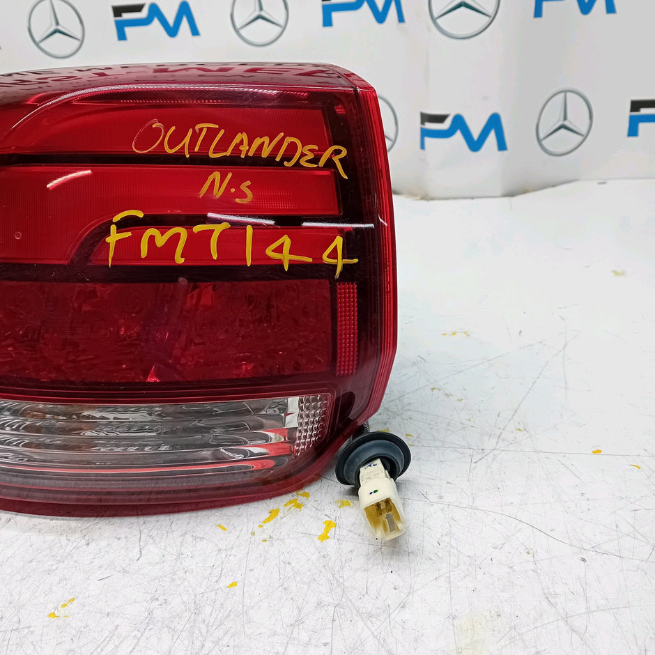MITSUBISHI OUTLANDER MK3 2015-19 PASSENGER SIDE NS OUTER REAR TAIL LIGHT FMT144