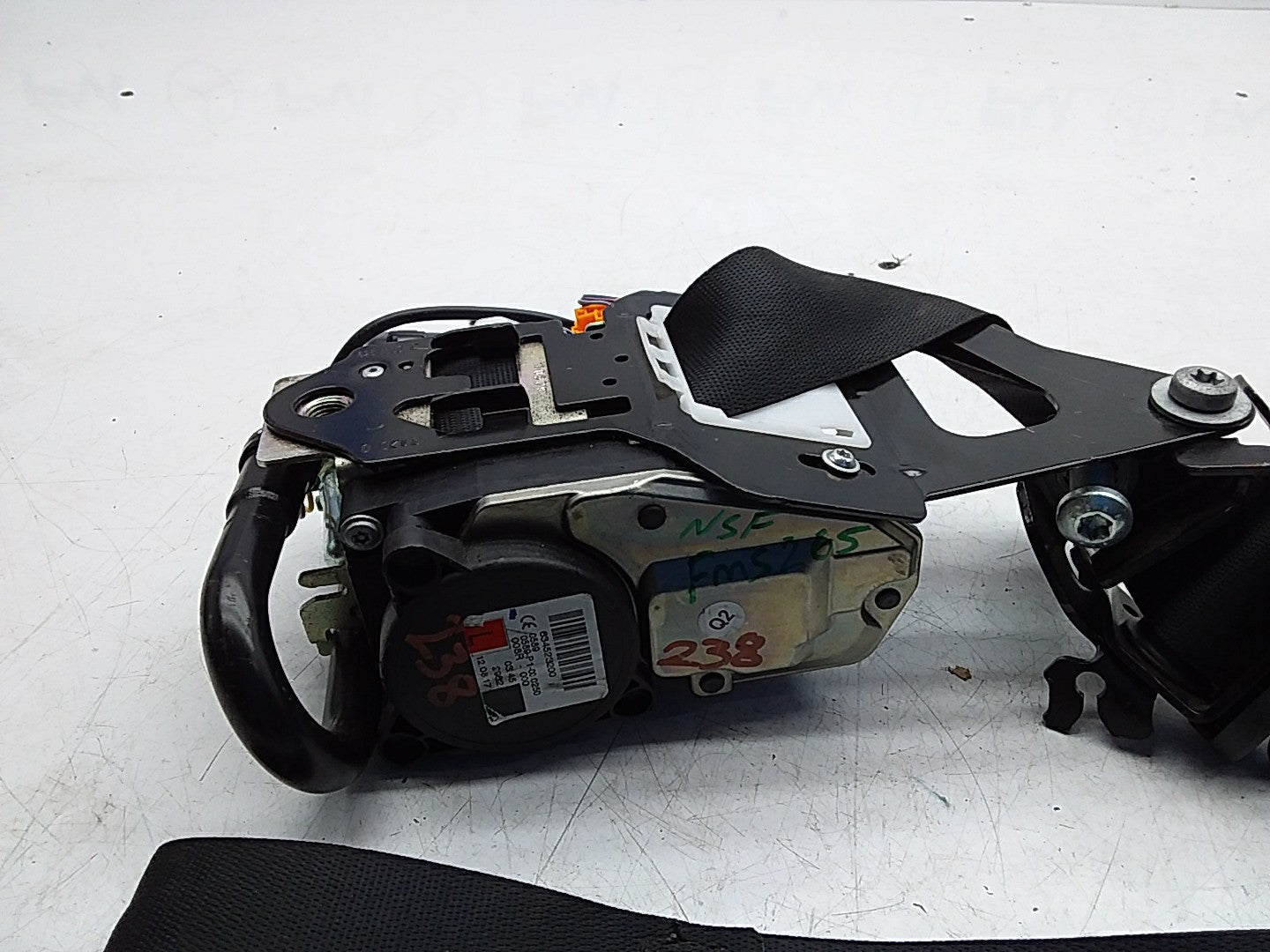 MERCEDES E-CLASS W238 SEAT BELT FRONT LEFT PASSENGER SIDE A2388602800 FMS265 NSF