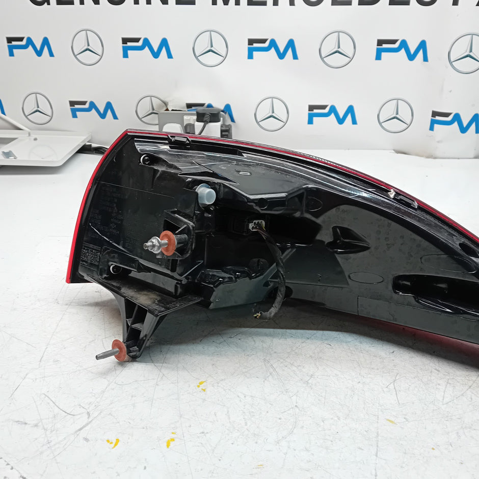 MERCEDES GLE W167 PASSENGER SIDE NS REAR TAIL LIGHT A1679060907 FMT221