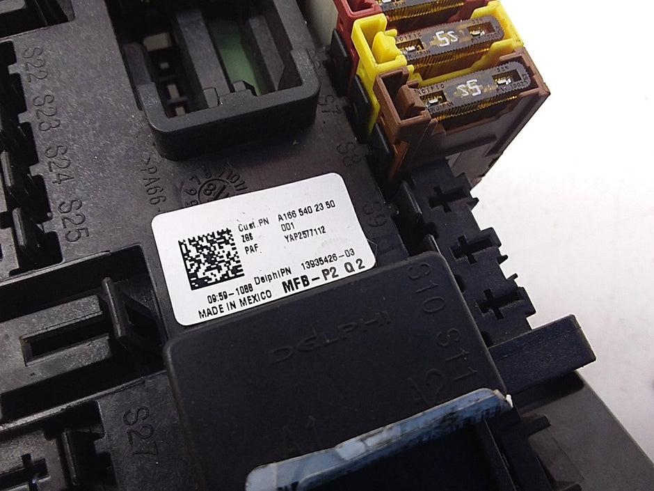 MERCEDES BENZ GLC W166 2015-2019 FUSE RELAY BOX  A1665402350 FMF126