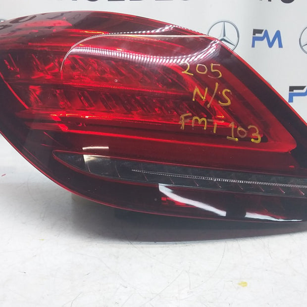 MERCEDES C-CLASS W205 PASSENGER SIDE NS REAR TAIL LIGHT 2014 FMT103