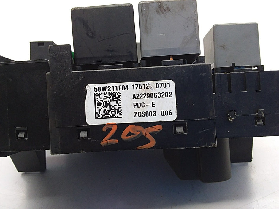 MERCEDES BENZ S-CLASS W222 FUSE BOX RELAY  A2229063202 FMF72