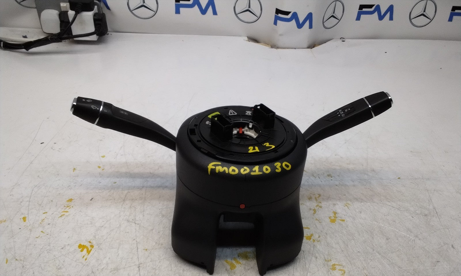 Mercedes E-CLASS W213 INDICATOR/WIPER GEAR SELECT + SQUIB  A2139002723 FM001030