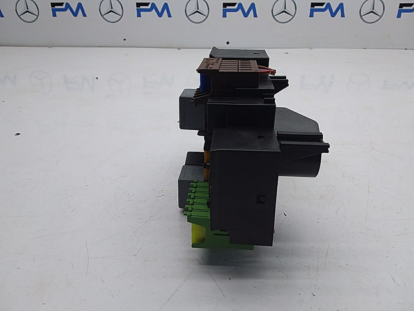 MERCEDES BENZ S-CLASS W222 FUSE BOX RELAY A2229063202 FMF70
