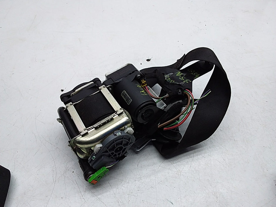 MERCEDES C-CLASS W204 SEAT BELT FRONT LEFT PASSENGER SIDE A2048601585 FMS230 NSF