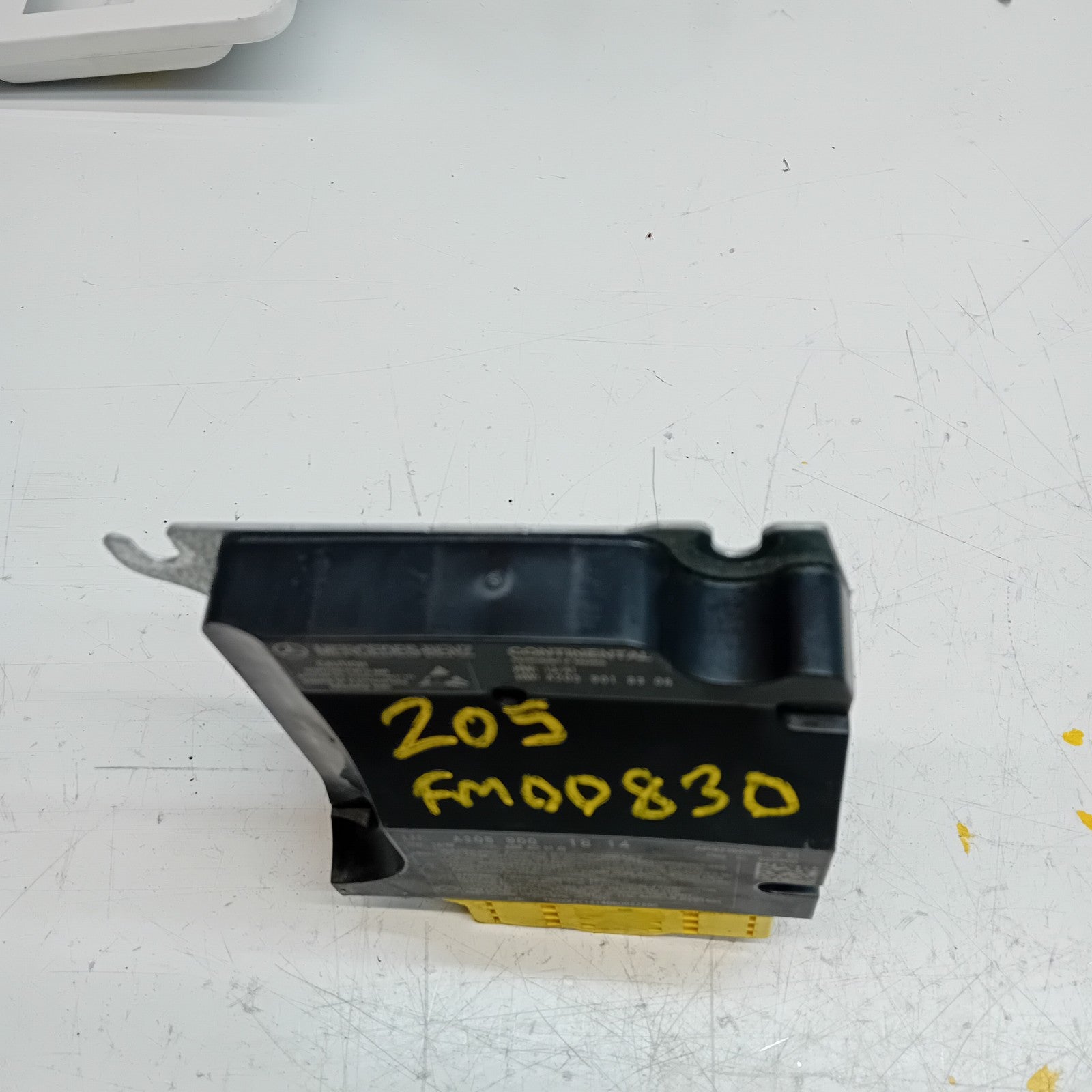 MERCEDES C-CLASS AIRBAG CONTROL MODULE W205 A2059001814 FM00830