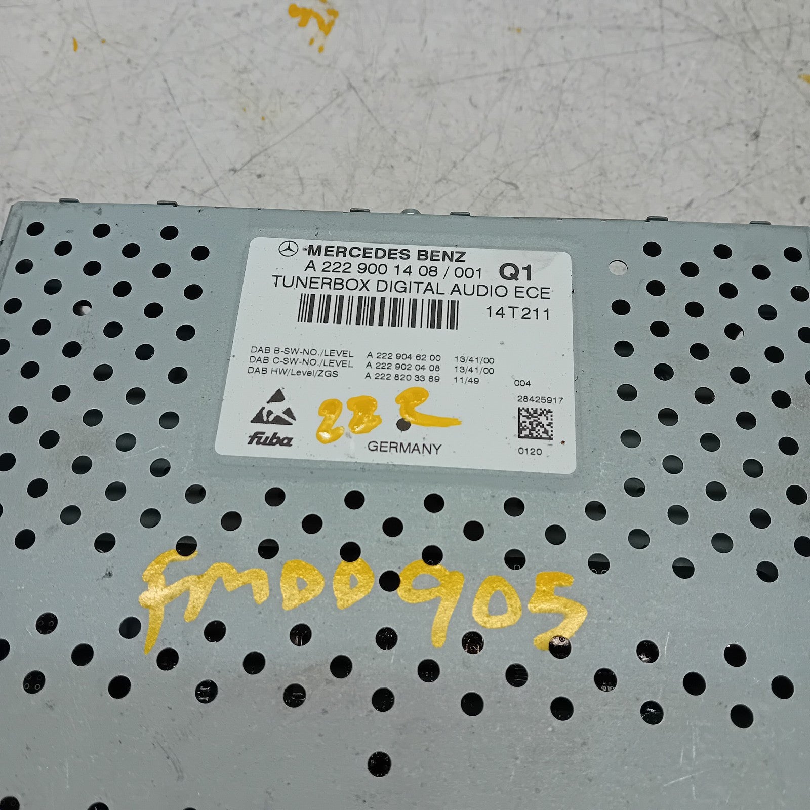 Mercedes Benz S Class Radio Tuner Box W222  2014-2021 A2229001408 FM00905