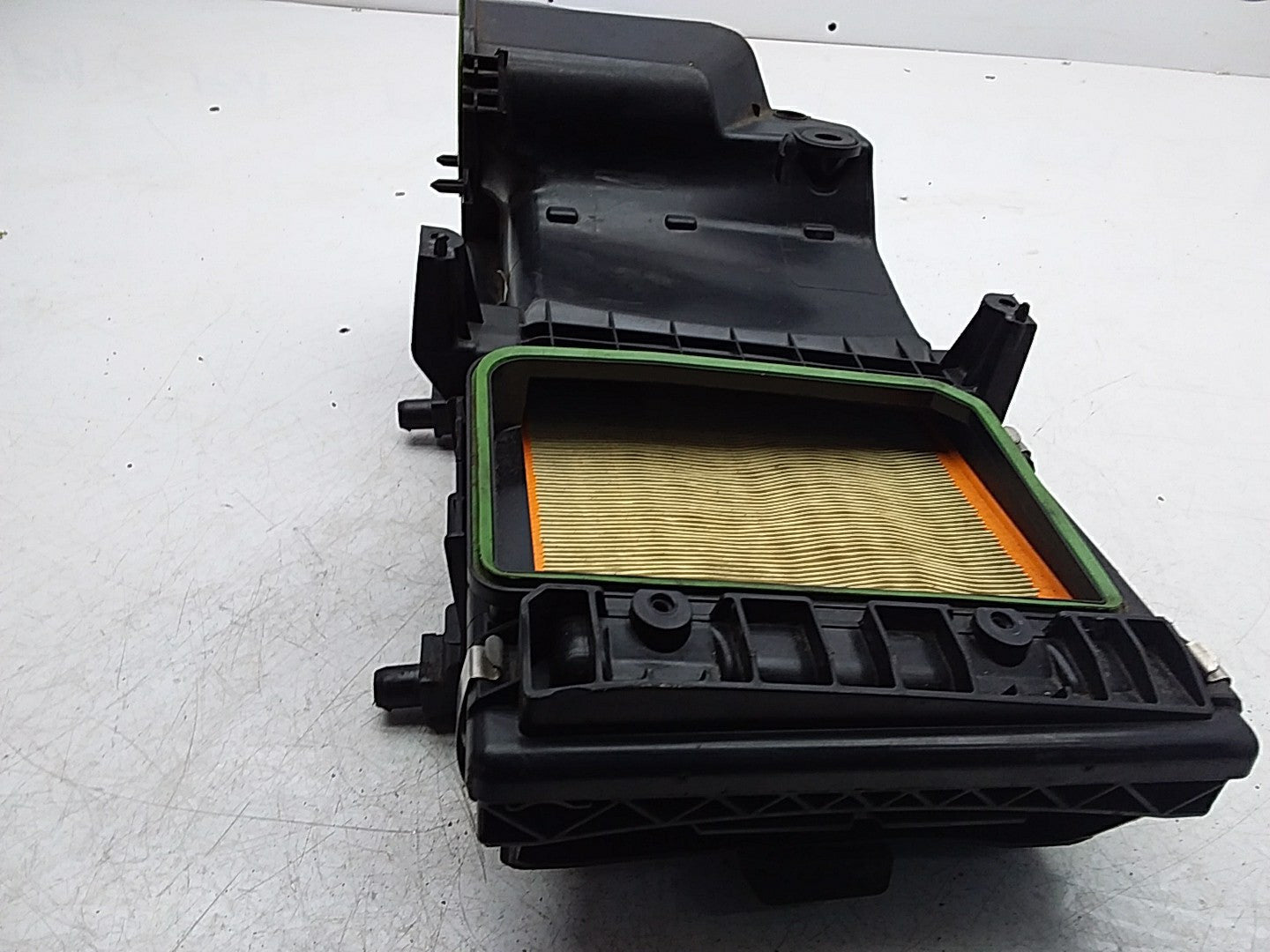 MERCEDES BENZ E-CLASS W213 AIR FILTER CLEANER BOX 2.0 P A6540900001 FMA44