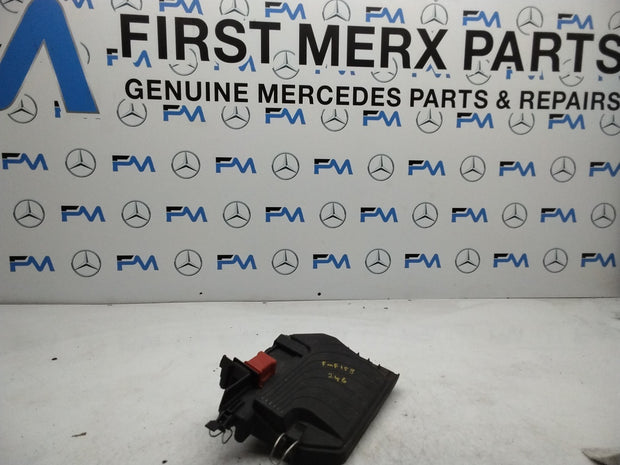 MERCEDES BENZ  B-CLASS  W246 FUSE RELAY JUNCTION BOX LID A2465400182  FMF158