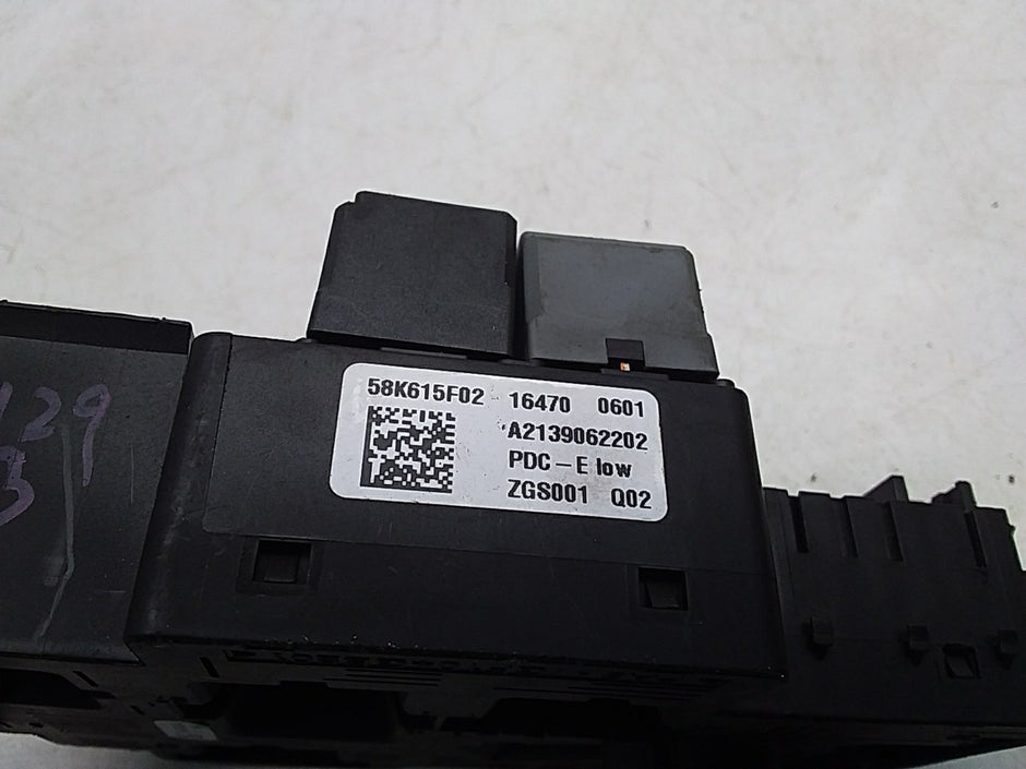 MERCEDES BENZ E-CLASS W213 2016ONWARDS FUSE RELAY BOX  A2139062202 FMF129