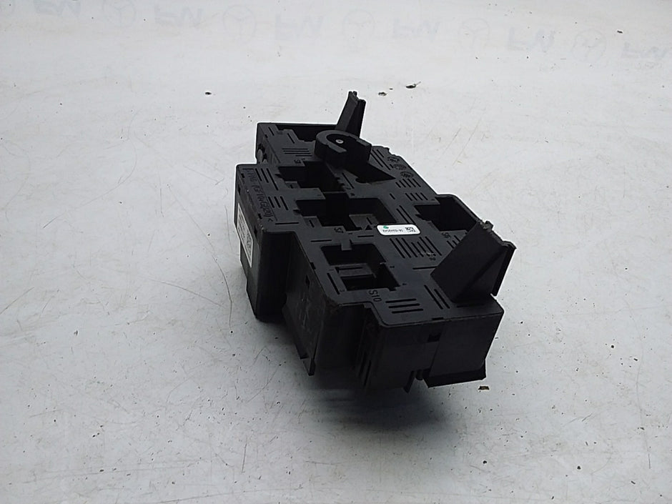MERCEDES BENZ E-CLASS W213 2016ONWARDS FUSE RELAY BOX  A2139062202 FMF129