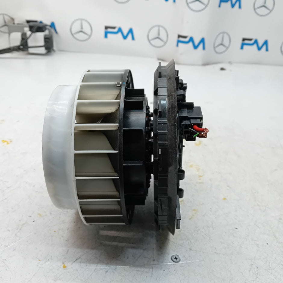 MERCEDES BENZ W205 C-CLASS INTERIOR BLOWER HEATER FAN 0130309002 FM00970
