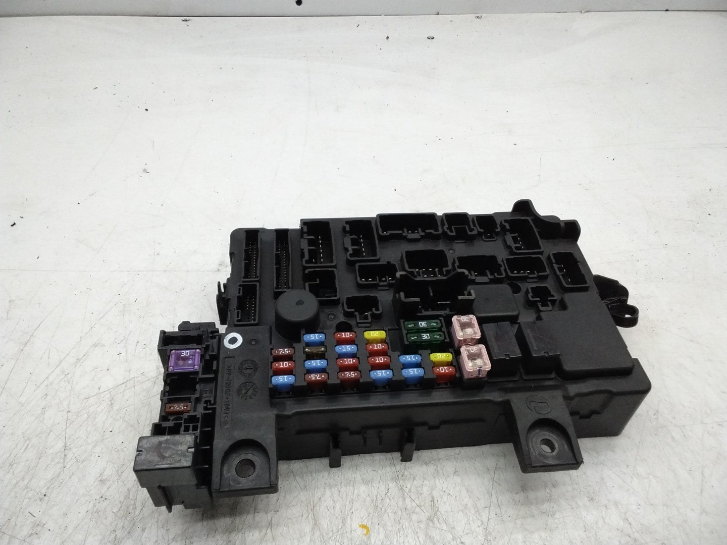 MITSUBISHI OUTLANDER FUSE RELAY  BOX  8637A869  FMF166
