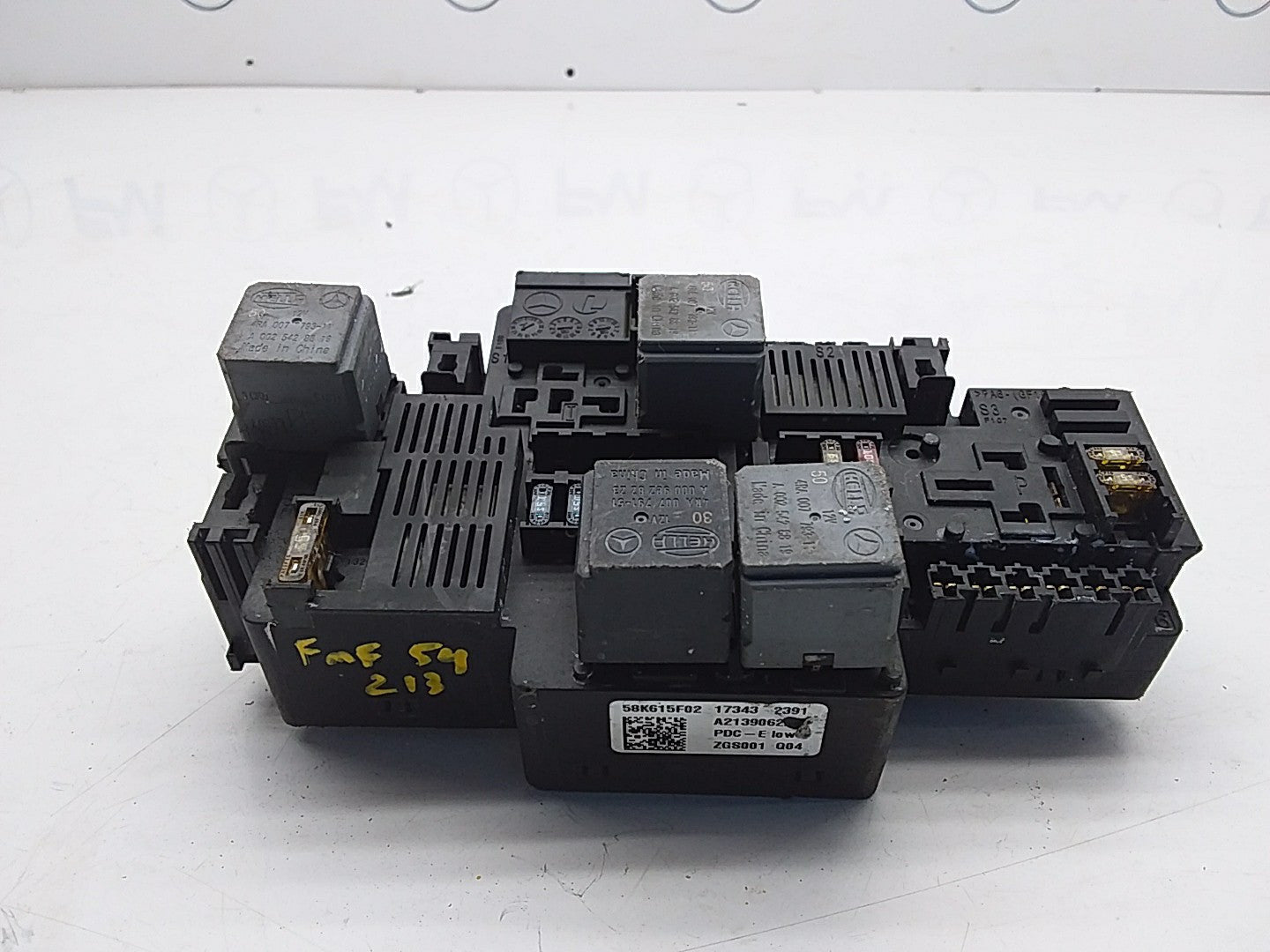 MERCEDES E CLASS FUSE RELAY BOX A2139062202 W213 2016 ONWARDS FMF54