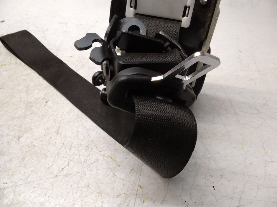 MERCEDES W207 E CLASS FRONT LEFT PASSENGER SIDE SEAT BELT A2078605985 FMS442 NSF