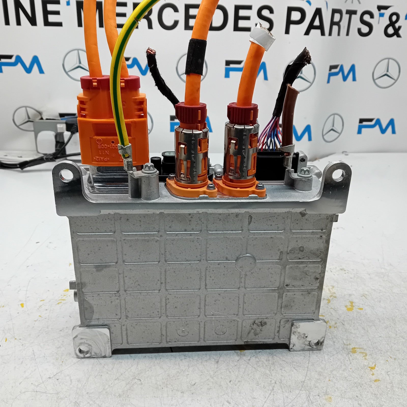MERCEDES A CLASS W177 BATTERY CHARGER MODULE  A0009008926 A0009019412 FM00929