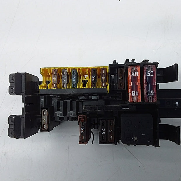 MERCEDES C CLASS FUSE RELAY BOX A2059067200 W205 2014-2021  FMF13