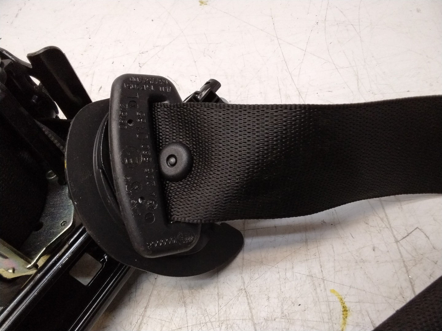 MERCEDES C-CLASS W205 SEAT BELT FRONT PASSENGER LEFT SIDE A2058600185 FMS329 NSF