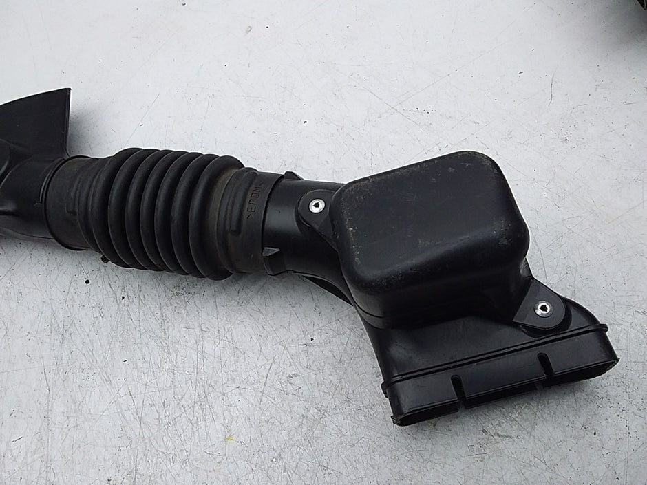 OUTLANDER AIR INTAKE TUBE 2.4 PETROL FMI09 1505A661